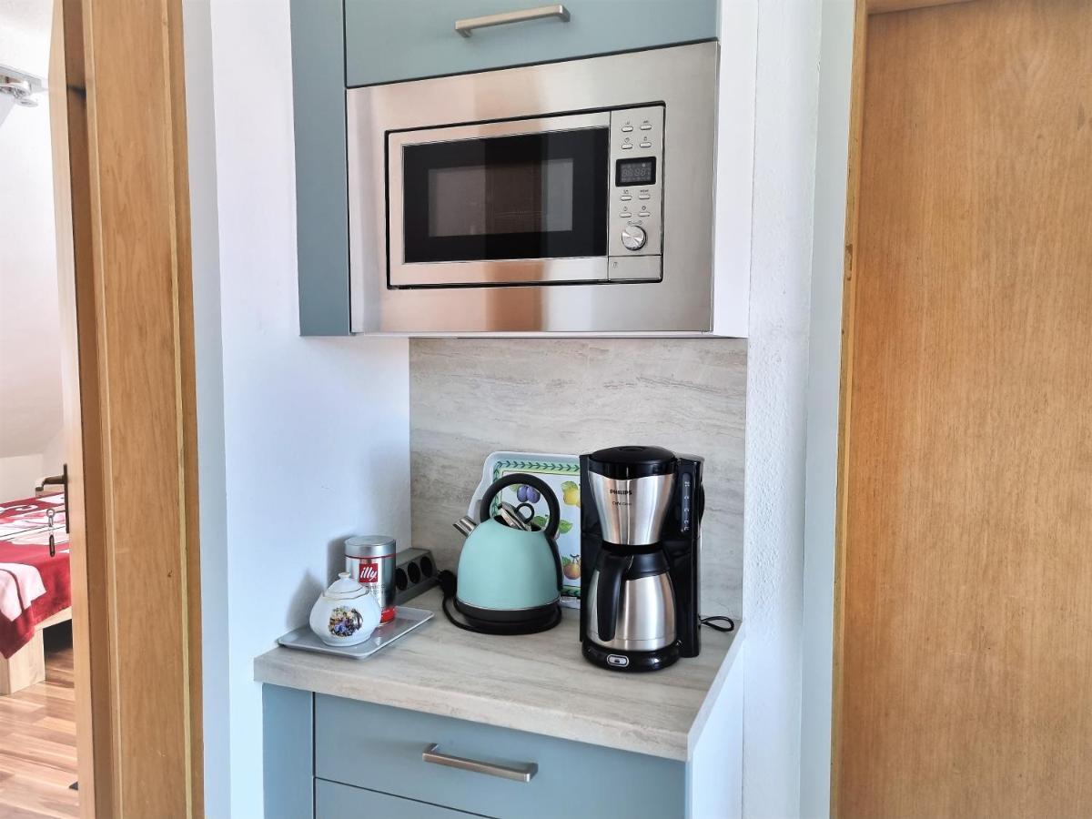 Apartment Bayreuth, Grosse Ferienwohnung Im Haus Mit Kunst, 3 Schlafzimmer, Kueche, Parkplatz Zewnętrze zdjęcie