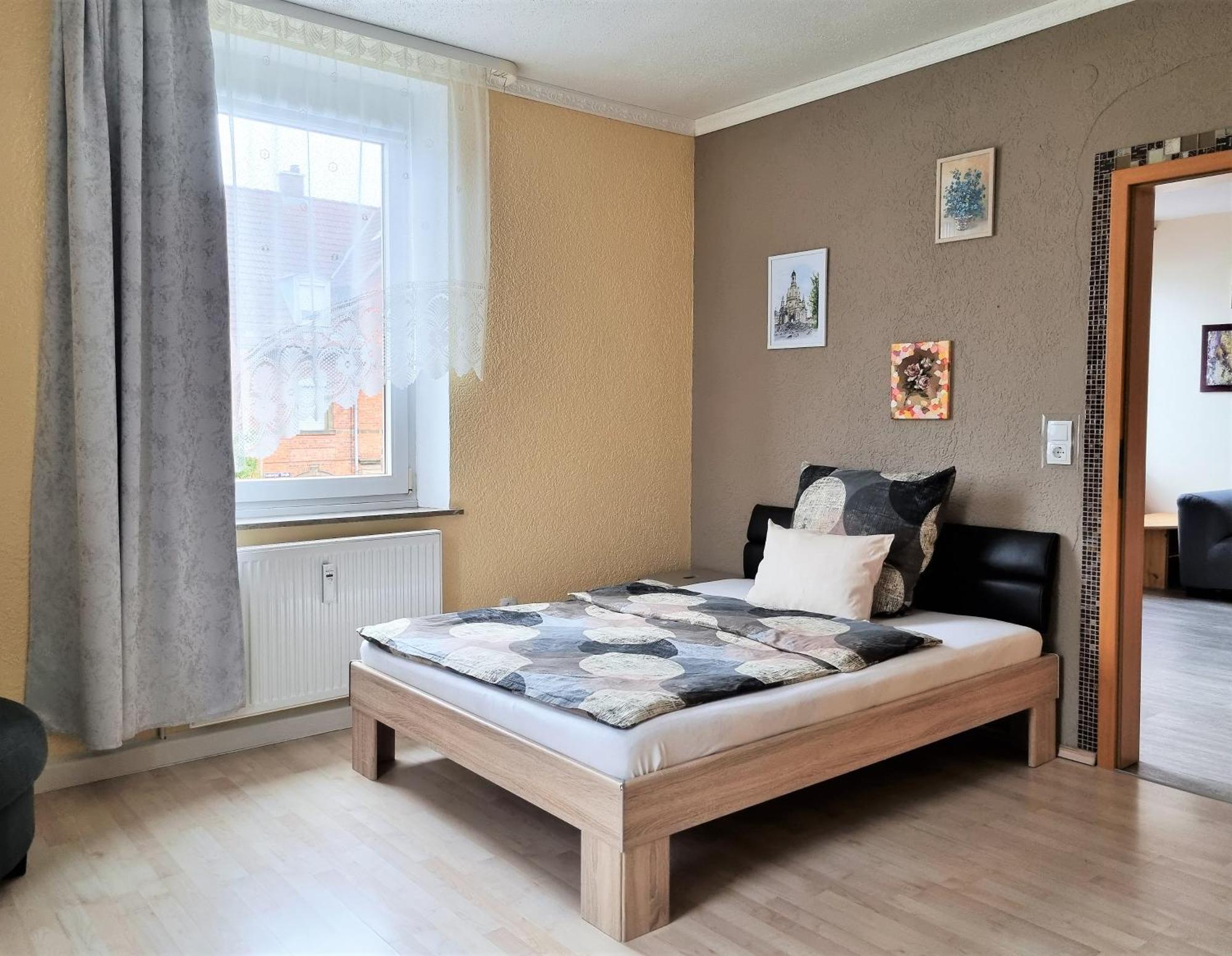 Apartment Bayreuth, Grosse Ferienwohnung Im Haus Mit Kunst, 3 Schlafzimmer, Kueche, Parkplatz Zewnętrze zdjęcie