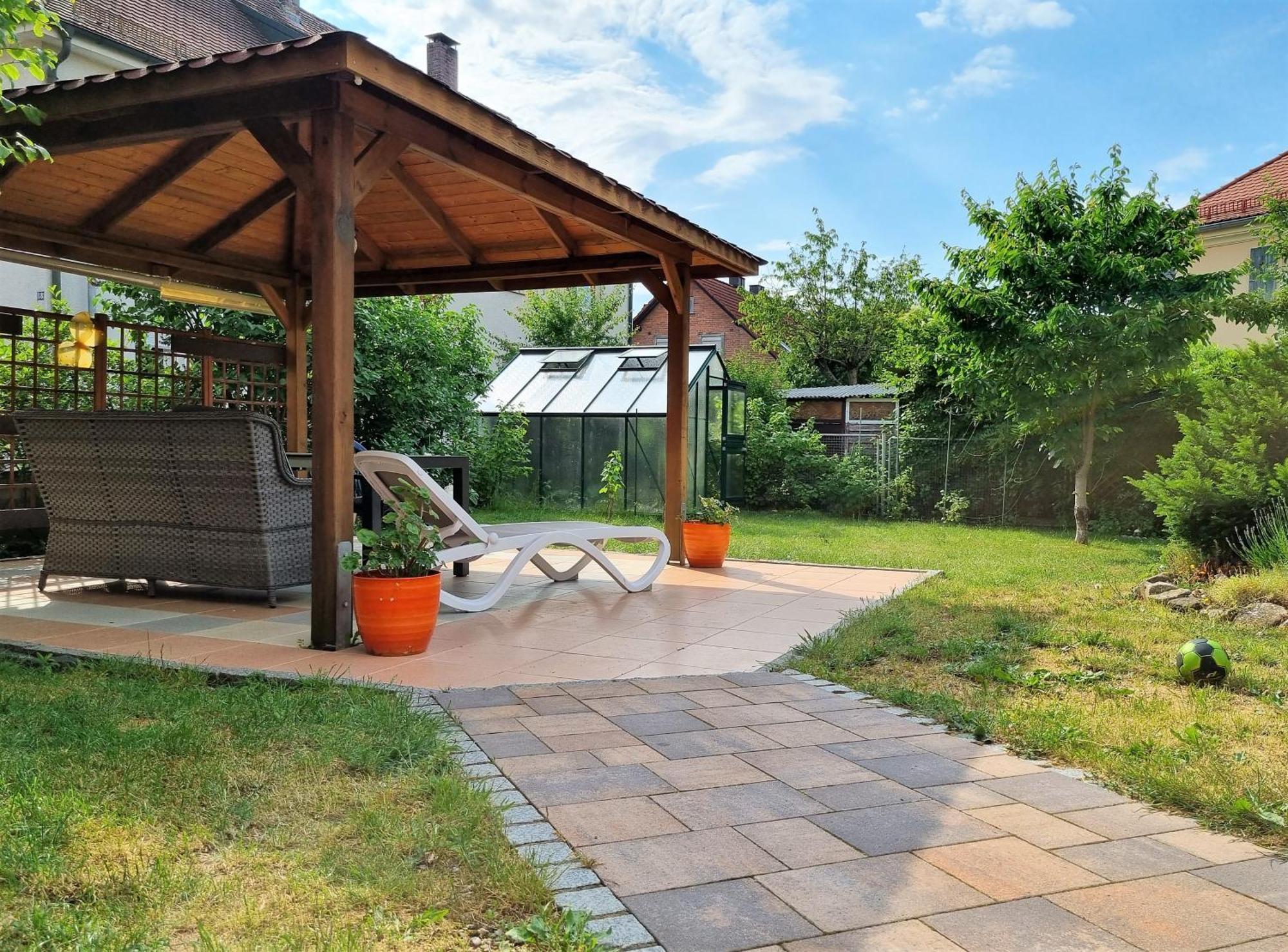 Apartment Bayreuth, Grosse Ferienwohnung Im Haus Mit Kunst, 3 Schlafzimmer, Kueche, Parkplatz Zewnętrze zdjęcie